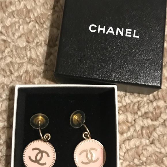 Chanel gold and pink earrings - Picture 3 of 4